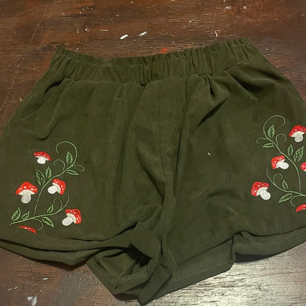 Women’s Corduroy Mushroom Shorts